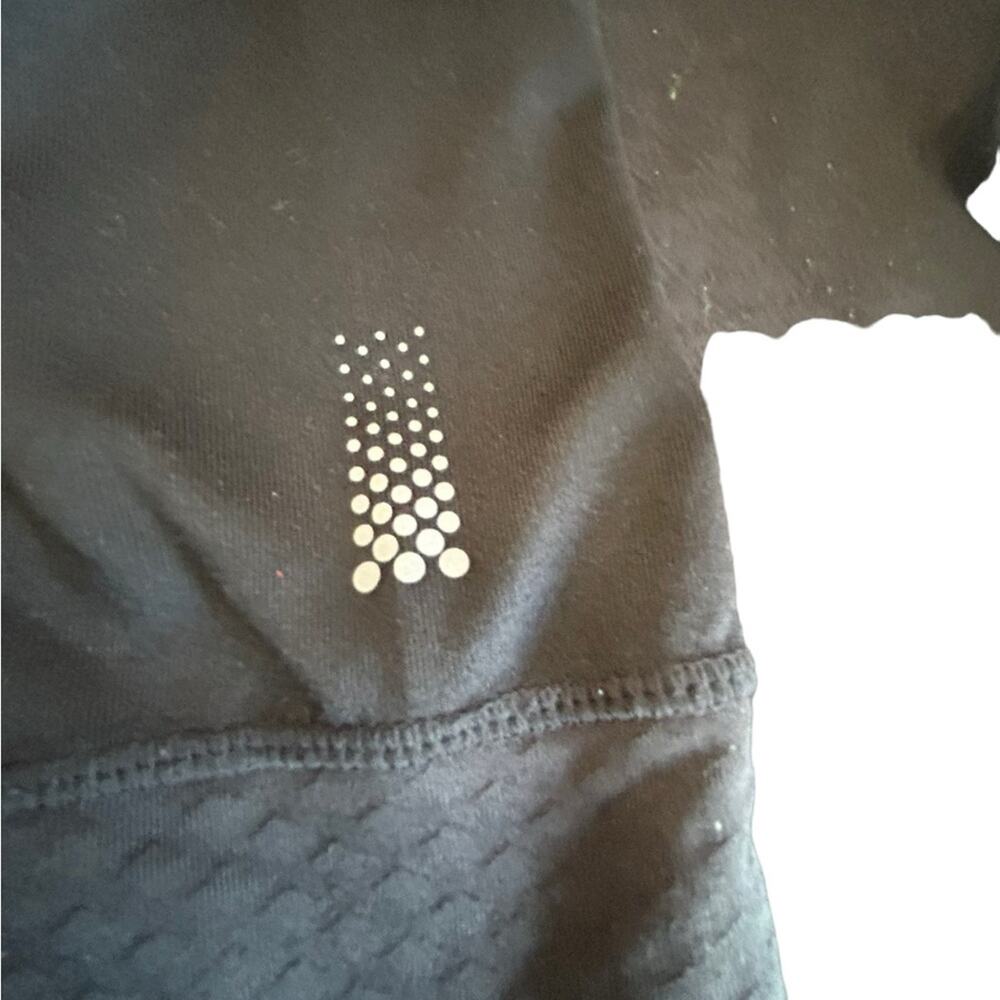 Athleta Longsleeve Heatzone Running Shirt -  Size L - Picture 5 of 11